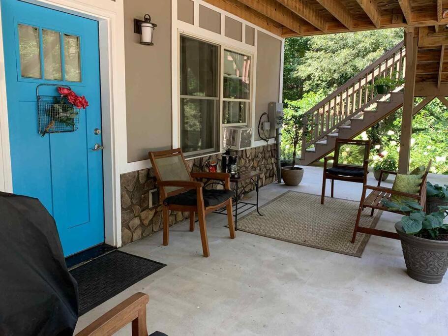 Bluebirds Nest 10 Min To Avl Biltmore Hot Tub Cont Bkfst Sparkling Water Asheville Buitenkant foto